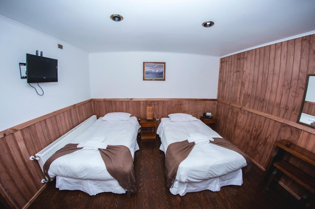 Hotel Hallef Puerto Natales Ngoại thất bức ảnh